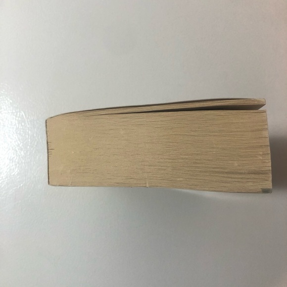 Lot of 3 Stephanie Meyer Paperback Books The Host 2013, Twilight & New Moon PB - Picture 5 of 15